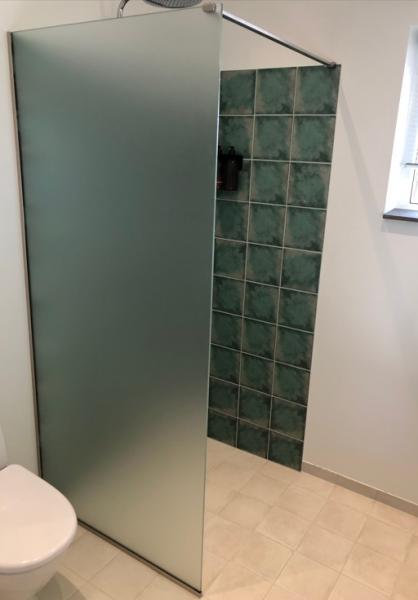 Till&aelig;gspris pr. glas for frostet glas