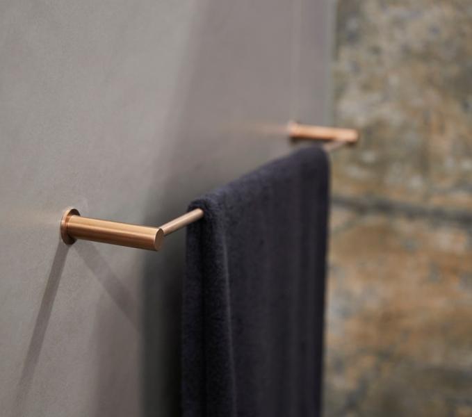 Cassøe håndklædestang 60 cm - Børstet kobber Cassøe håndklædestang 60 cm - Børstet kobber