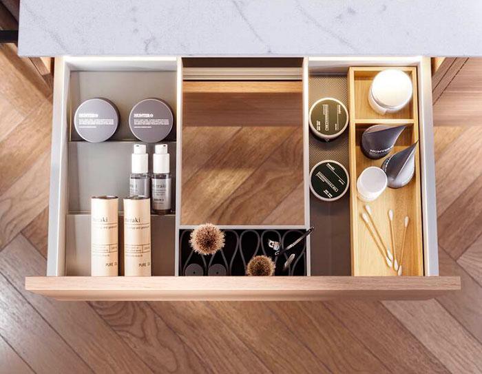 Dansani Luna 101 møbelsæt m/Kantate vask, høj skuffe og indretning - Brun eg Dansani Luna 101 møbelsæt m/Kantate vask, høj skuffe og indretning - Brun eg