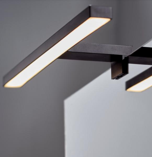 Cass&oslash;e Lungo spejllampe - V&aelig;g eller spejlmontage - Krom