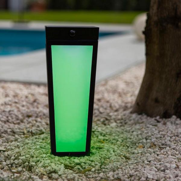 Lutec Dias Solar udendørslampe m/frostet glas, sensor og jordspyd - Sort Lutec Dias Solar udendørslampe m/frostet glas, sensor og jordspyd - Sort