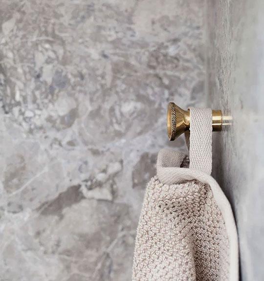 Toni Copenhagen flad håndklædekrog - 2 stk - Krom Toni Copenhagen flad håndklædekrog - 2 stk - Krom